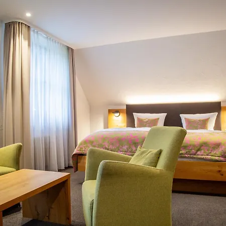 ホテル Hofgut Sternen - Ravennaschlucht 4*